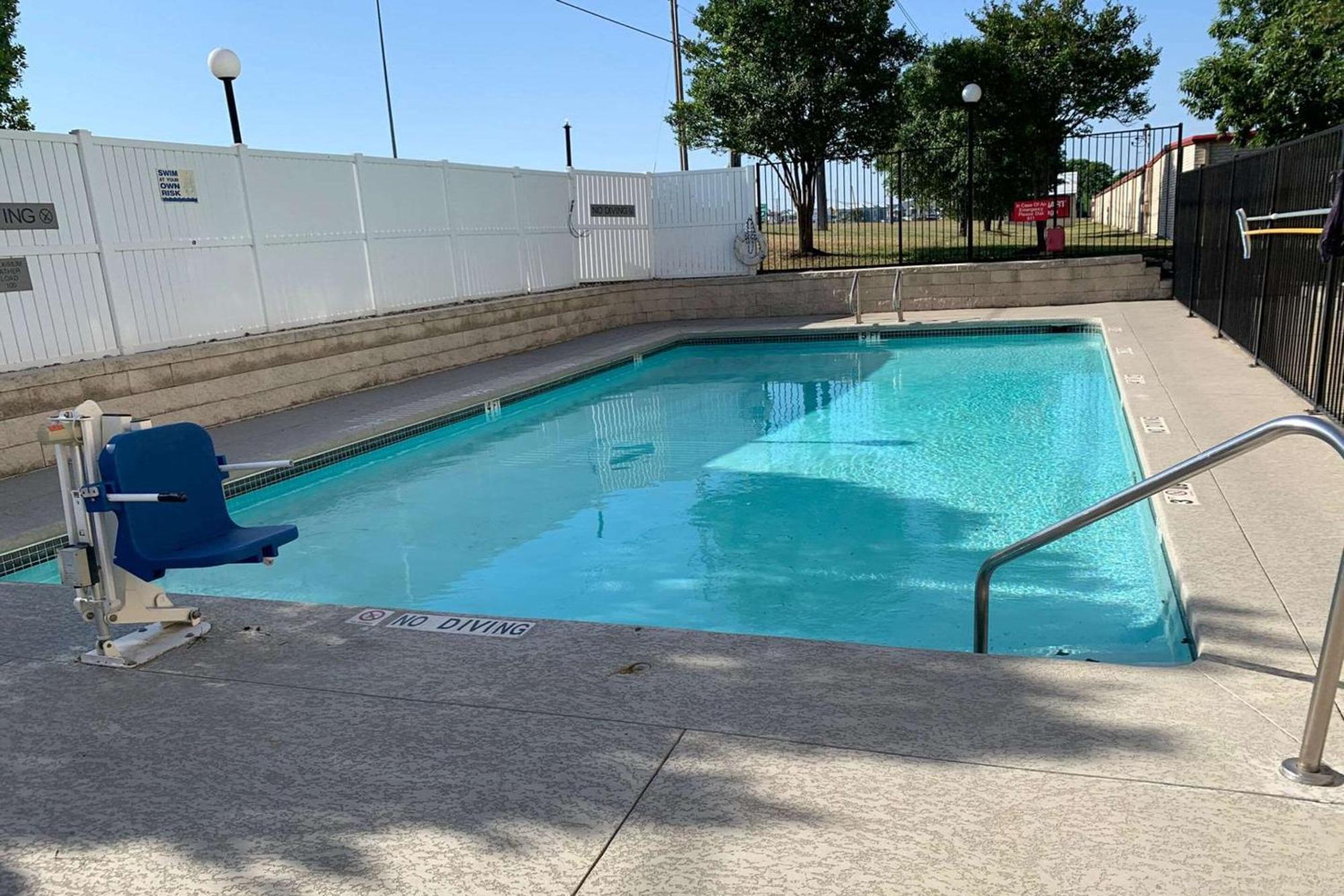 Country Inn & Suites By Radisson, Austin North Pflugerville , Tx Round Rock Buitenkant foto